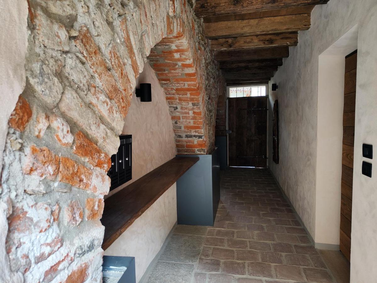 Appartement Domus Acaja à Pinerol Extérieur photo